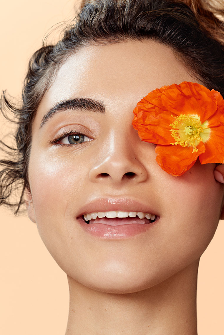 Art director DANIELLE MOORE and photographer MARIA DEL RIO team up for the launch of clean beauty brand Naked Poppy.